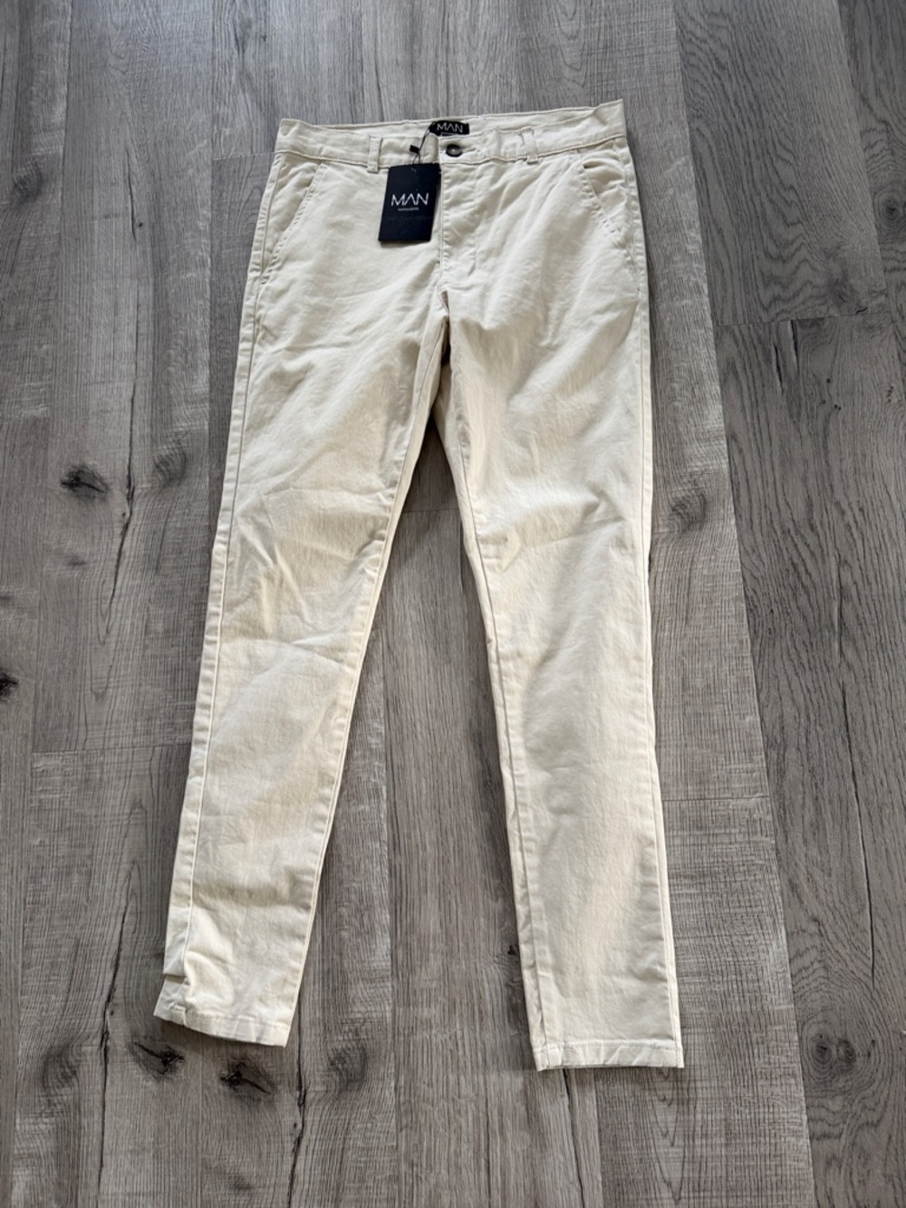 BoohooMAN Cream Slim Chinos